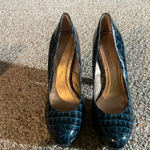 Almost new BCBG Bluish green black heels